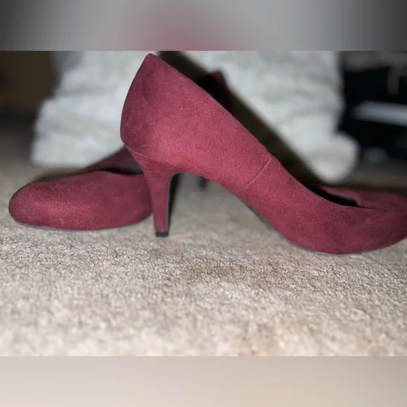 Red heels - Picture 4 of 4